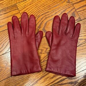 Women’s red leather gloves like new